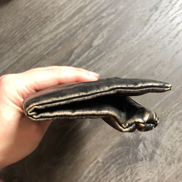 Rip Curl Vintage Rustic Clutch - Picture 12 of 13